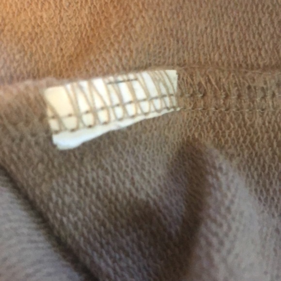 “Refuge” brand, color-block, cropped Colorado Rocky Mtns graphic top -jr sz S - Picture 5 of 8